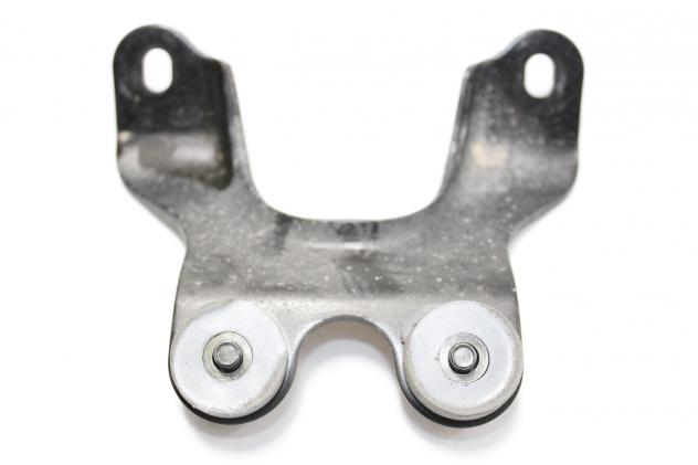 SUPPORTO ANTERIORE SERBATOIO CARBURANTE YAMAHA FZ6 2004 - 2007 5VX241910000 FRONT FUEL TANK BRACKET - Foto 3