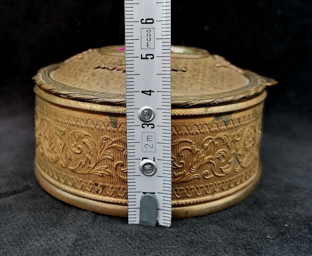 ANTICA SCATOLA IN BRONZO DORATO CON MINIATURA SU PORCELLATA, FINE 1800. - Foto 10