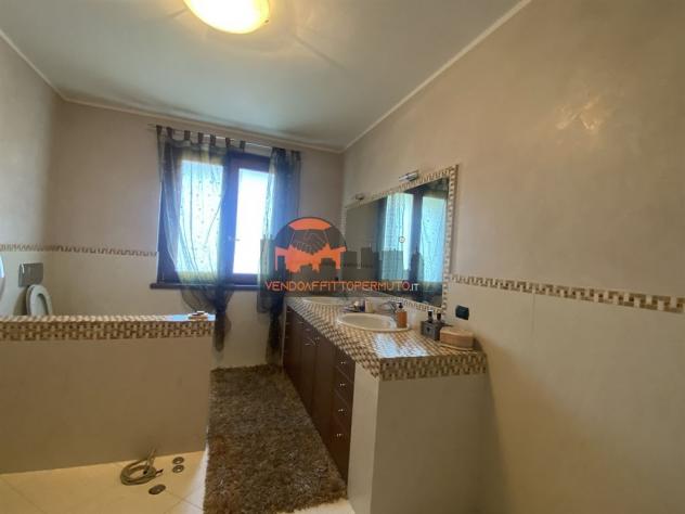 VILLA SINGOLA LIBERA SU QUATTRO LATI - Foto 17