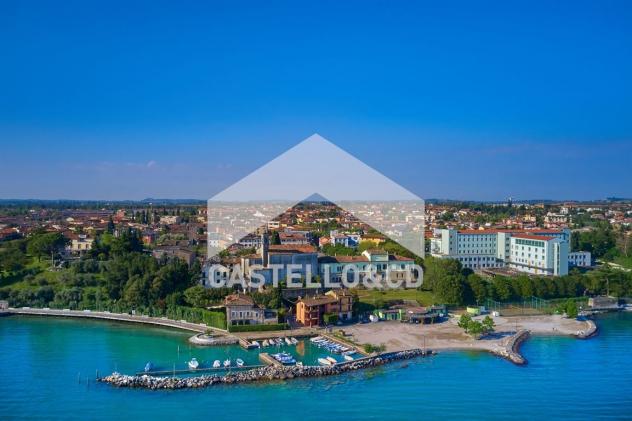 Trilocalino ristrutturato con box doppio - Foto 3
