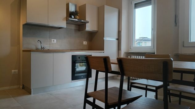 2 CAMERE SINGOLE PER STUDENTI β TUTTO INCLUSO β PIAZZA REBAUDENGO 2, TORINO