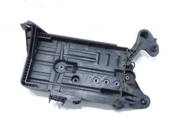 ALLOGGIO BATTERIA VOLKSWAGEN T-Roc Serie 5Q0915321J DGTE Diesel 1600 (1721)