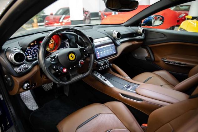 FERRARI GTC4 Lusso V12|CARBON+LEDS|DUAL VIEW|LIFT SYSTEM|SBL|HIFI rif. 23824291 - Foto 8