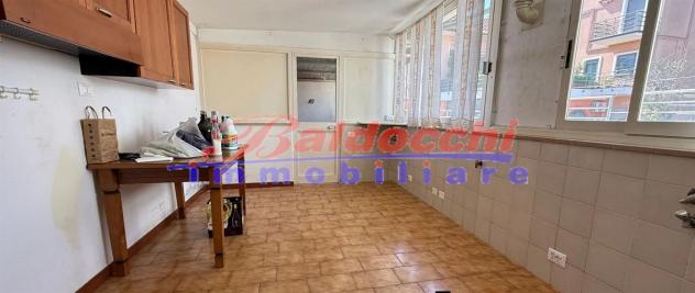 Casa di fila di testa di mq. 240 commerciali disposta su due piani da ristrutturare. - Foto 14