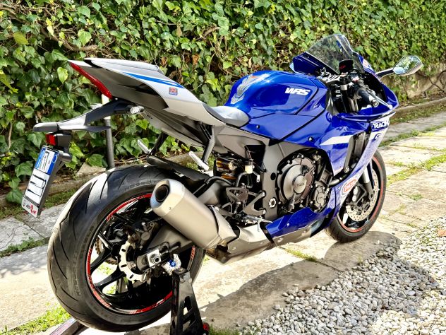 YAMAHA R1 IMMATRICOLAZIONE 12/2022 COME NUOVA – 1.641 Km - Foto 4