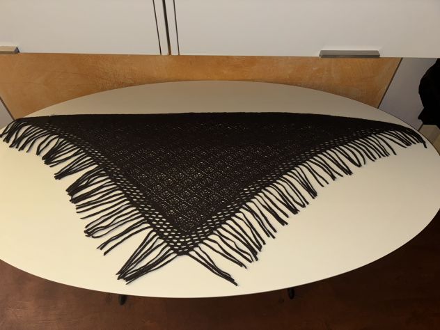 SCIALLE/MANTELLA/PONCHO/SCIARPA COME NUOVA,100% IN LANA,MARCA”MODA B”ORIGINALE - Foto 6