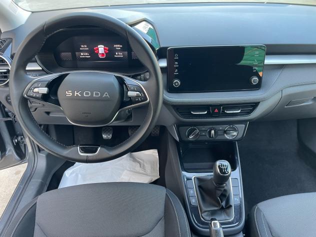Skoda Fabia 1.0 MPI 80 CV Young Edition - Foto 8