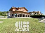 VILLETTA CON AREA COMMERCIALE