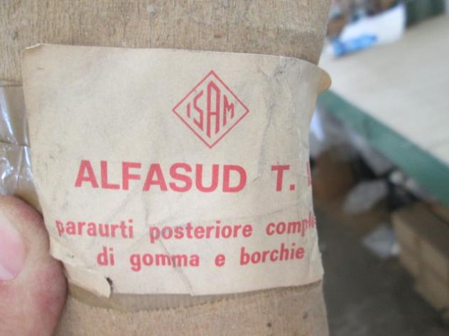 311120 PARAURTI POSTERIORE ASAM ALFA ROMEO ALFASUD T.I. 1.5 B 3P RICAMBIO NUOVO COMPLETO DI GOMMA E BORCHIE - Foto 4
