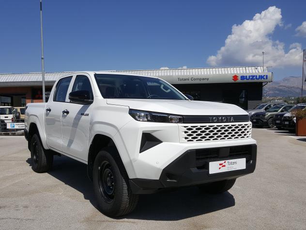 Toyota Hilux 2.8 D-4D 48V 204 CV A/T 4WD DC Mild Hybrid - Foto 3