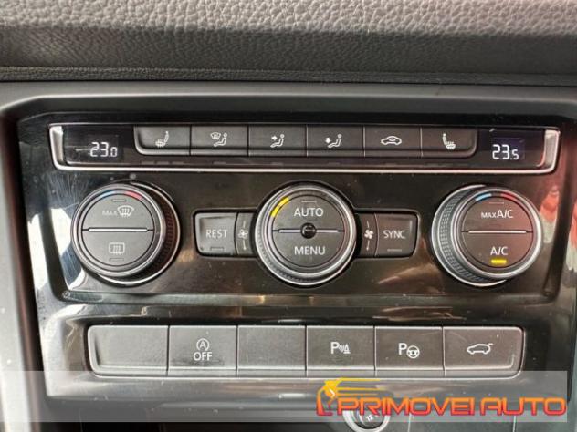 VOLKSWAGEN Touran 1.5 TSI DSG R-LINE rif. 21571394 - Foto 9