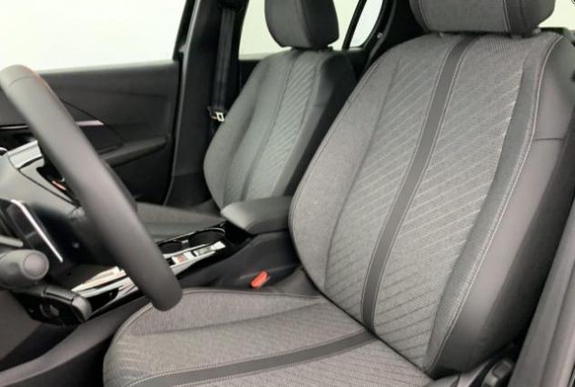 PEUGEOT 208 Hybrid 145 e-DCS6 Allure rif. 23451721 - Foto 10