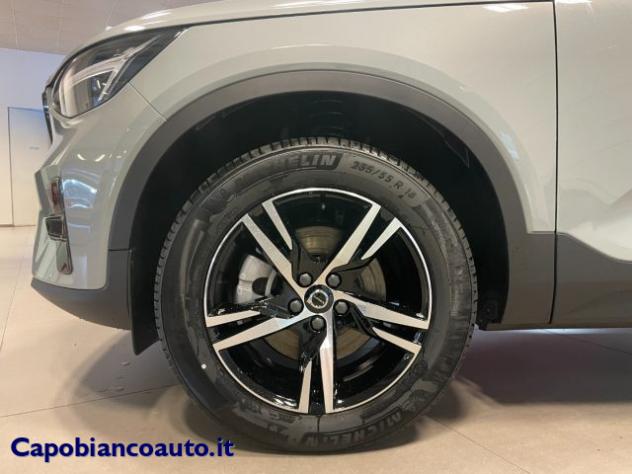VOLVO XC40 B3 automatico Plus Dark KM0 rif. 23211336 - Foto 2