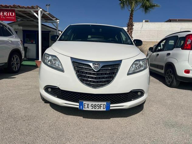 Lancia Ypsilon 1.2 69 CV 5 porte S&S Gold -2014 - Foto 8