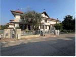 226/2025 U VA - Porzione di villa a schiera in asta a Marnate