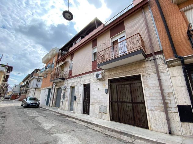 SOLUZIONE INDIPENDENTE CON MANSARDA E TERRAZZO