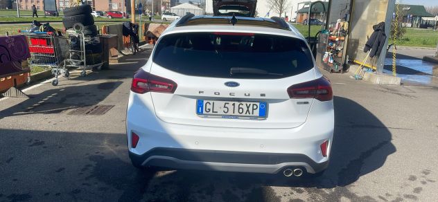 Vendo Ford focus active 1000cc con 125 cv myhibrid - Foto 10