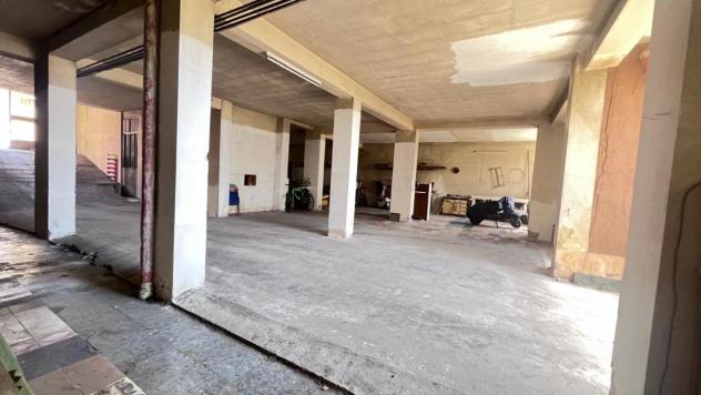 Capannone / Fondo in vendita a Gravina di Catania - Foto 2
