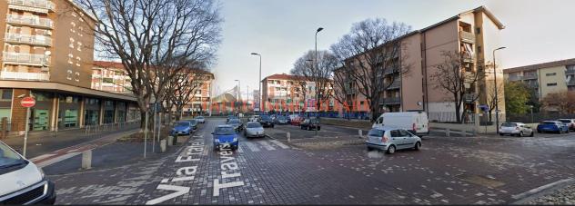 MILANO, VIA AMORETTI - MAGAZZINO 303 MQ CON ACCESSO CARRAIO - Foto 5