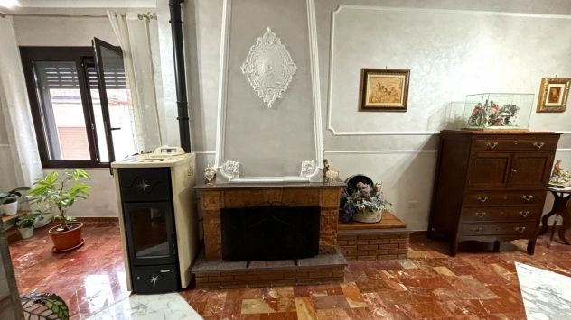 ABITAZIONE INDIPENDENTE COMPLETAMENTE RISTRUTTURATA - FALCIANO DEL MASSICO V3055 - Foto 5