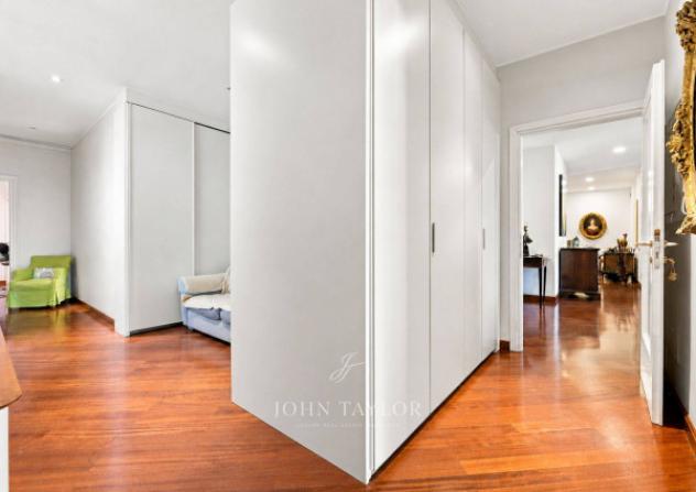 Appartamento di 230 m² con 5 locali e box auto in vendita a Milano - Foto 9