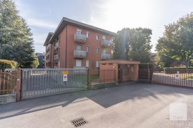 4 LOCALI CON DOPPI SERVIZI, BOX E CANTINA - Foto 3