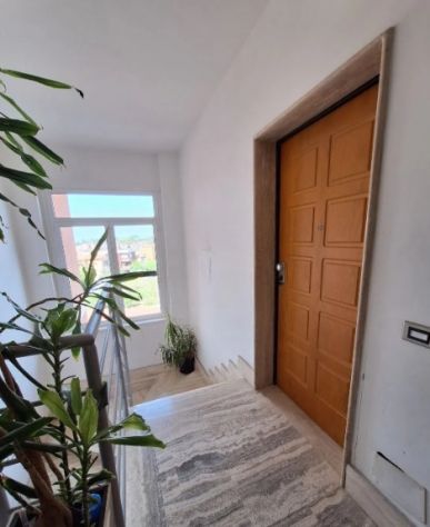 TOMBA DI NERONE APPARTAMENTO CON POSTO AUTO - Foto 2