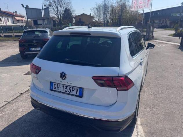 VOLKSWAGEN Tiguan 2.0 TDI 150 CV SCR DSG Life rif. 23477085 - Foto 4