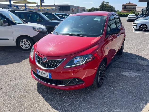 Lancia Ypsilon 1.0 FireFly 70cv Hybrid Gold
