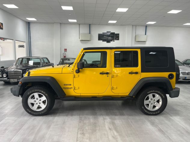 Jeep Wrangler Unlimited 2.8 crd Sport auto dpf - Foto 8