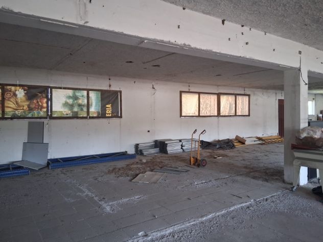Magazzino C2 a Pantano Via Santa Maria delle Quinte - Foto 6