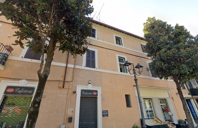 ALBANO GRAZIOSO MONOLOCALE ARREDATO CON TERRAZZINO