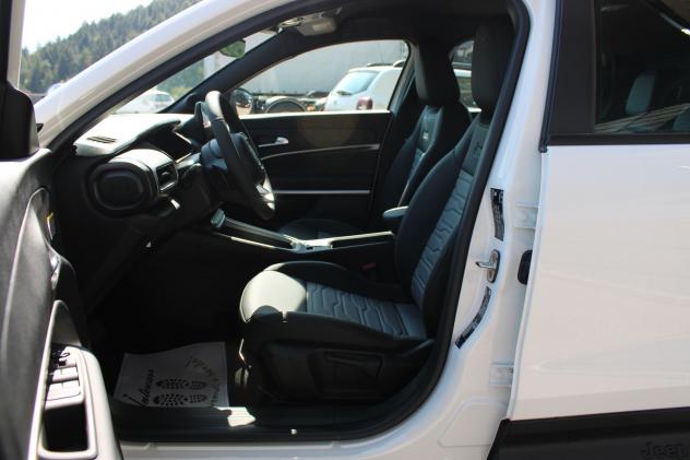 Jeep Avenger 4xe Hybrid 1.2 MHEV 4xe Upland-WINTER - Foto 9