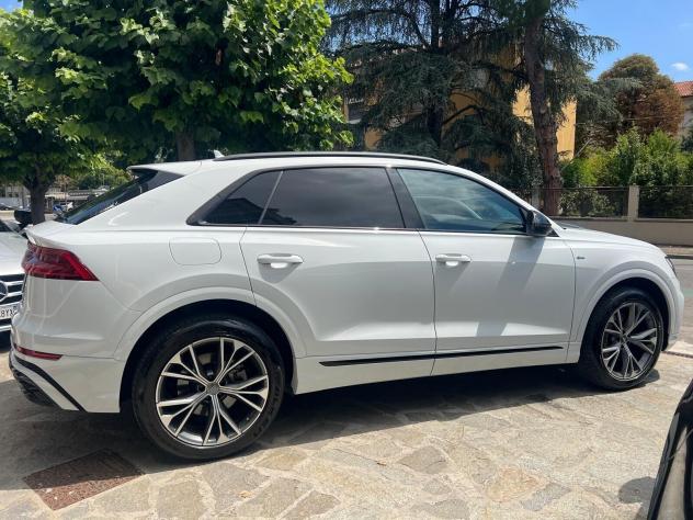 AUDI Q8 50 TDI 286cv QUATTRO TIPTRONIC SPORT - Foto 5