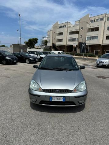 Ford Focus 1.8 TDCi (100CV) cat 5p. Ambiente - Foto 4