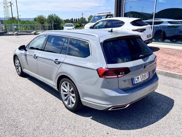 Volkswagen Passat 2.0 TDI SCR 200CV Executive DSG - Foto 4