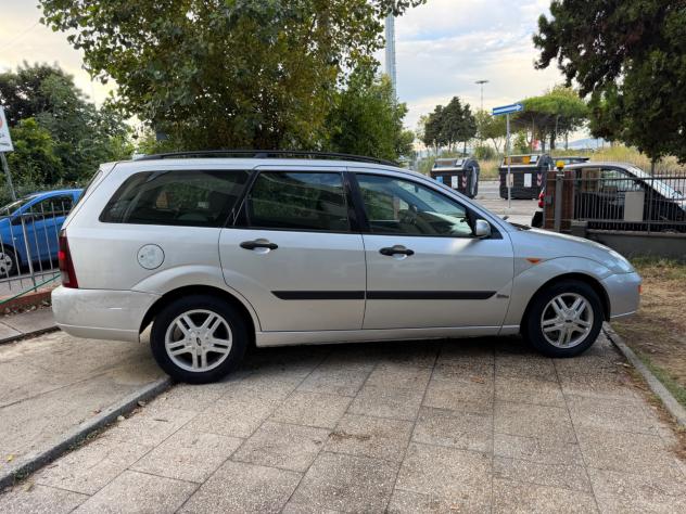 Ford Focus 1.8 TDDi cat SW Ghia - Foto 3