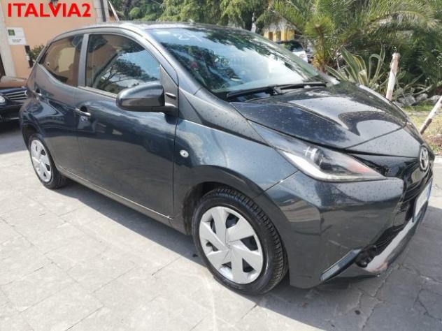 TOYOTA Aygo 1.0 69 CV 5P x-play MMT AUTOMATICA rif. 15098163