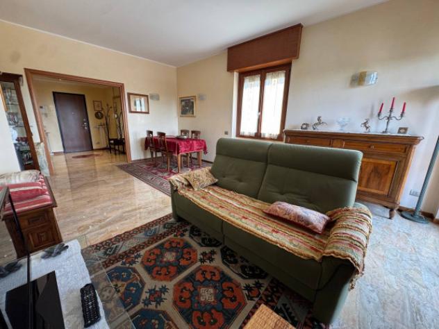 Appartamento di 120 m² con 3 locali e box auto in vendita a Monza - Foto 3