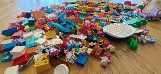 LEGO DUPLO originali lotto misto 4,9 kg circa, oltre 400 pezzi - Foto 2
