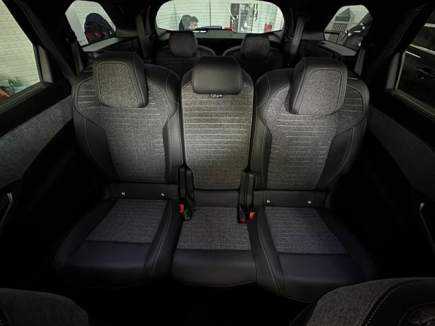 Peugeot 5008 Hybrid 145 e-DCS6 Allure - Foto 10
