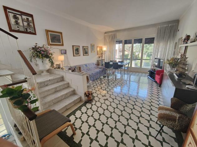 Casa semindipendente in vendita a Viareggio 185 mq Rif: 1394675