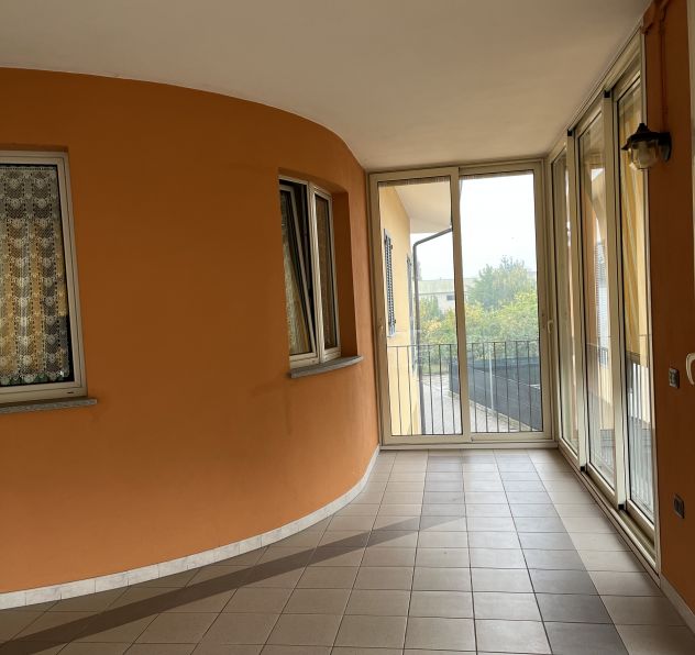 IMMOBILE CON LOCALE MULTIUSO E APPARTAMENTI - Foto 4