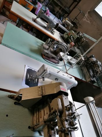 Stock macchine per cucire