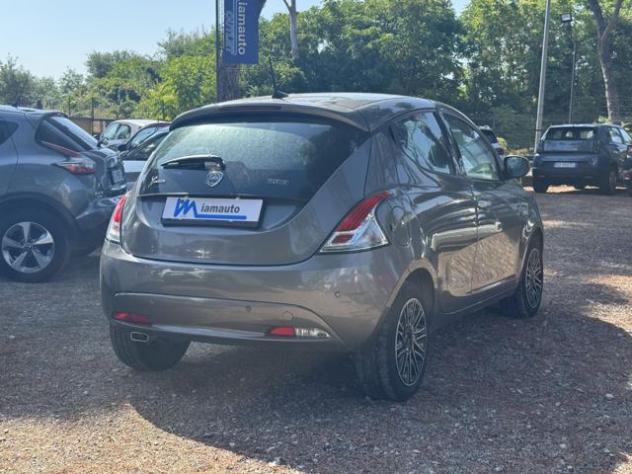 LANCIA Ypsilon Hybrid Ecochic 1.0c 70cv rif. 24036840 - Foto 3