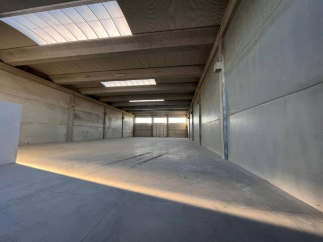 Immobile di 1150 m² con 2 locali in affitto a Montichiari - Foto 4