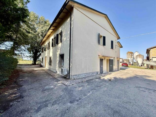 "La Casa della Quercia" – Spaziosa Casa Singola con Giardino a Russi - Foto 9
