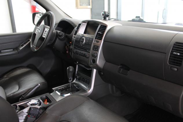 Nissan Navara 3.0 dCi 4 porte Double Cab LE V6 - Foto 9