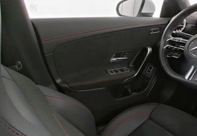 MERCEDES-BENZ CLA 200 d Premium Amg rif. 22367608 - Foto 7