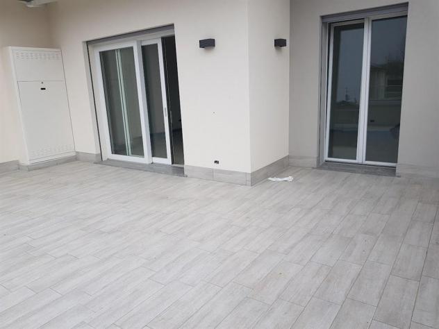 APPARTAMENTO IN VILLA QUADRILOCALE CON TERRAZZO - Foto 7